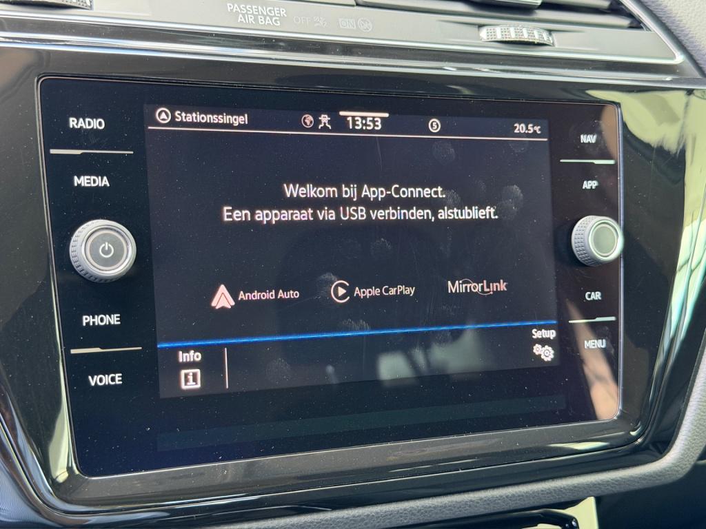 Volkswagen Touran 1.5 tsi 150pk highline | trekhaak | led | carplay | 17 in