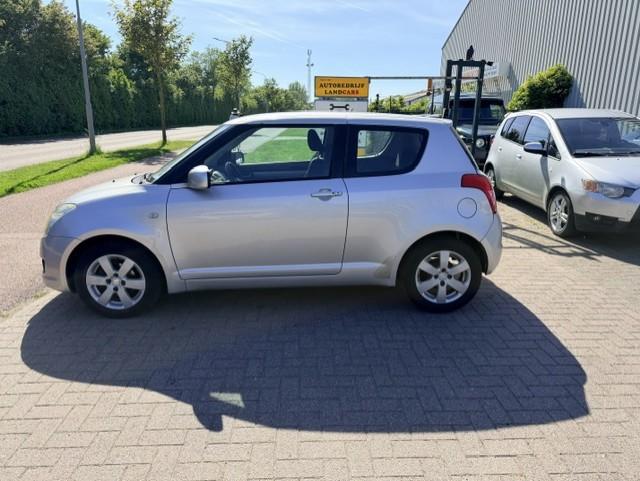 Suzuki Swift 1.5 exclusive