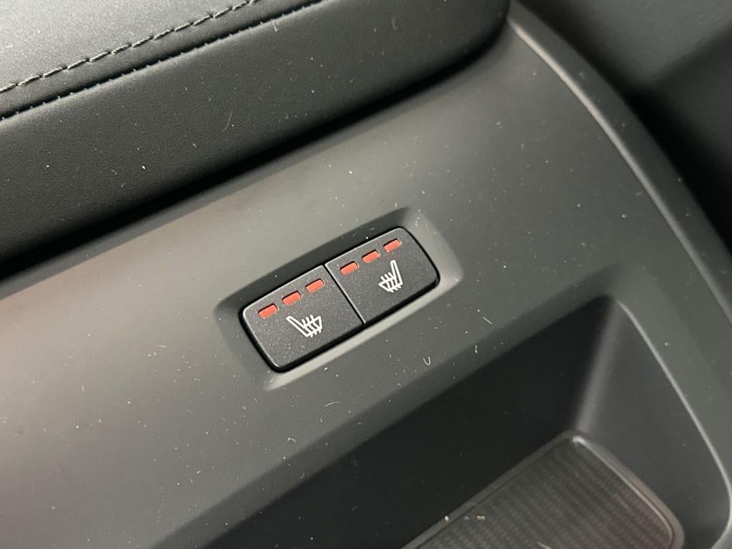 Volvo XC60 t8 awd ultra dark executive edition