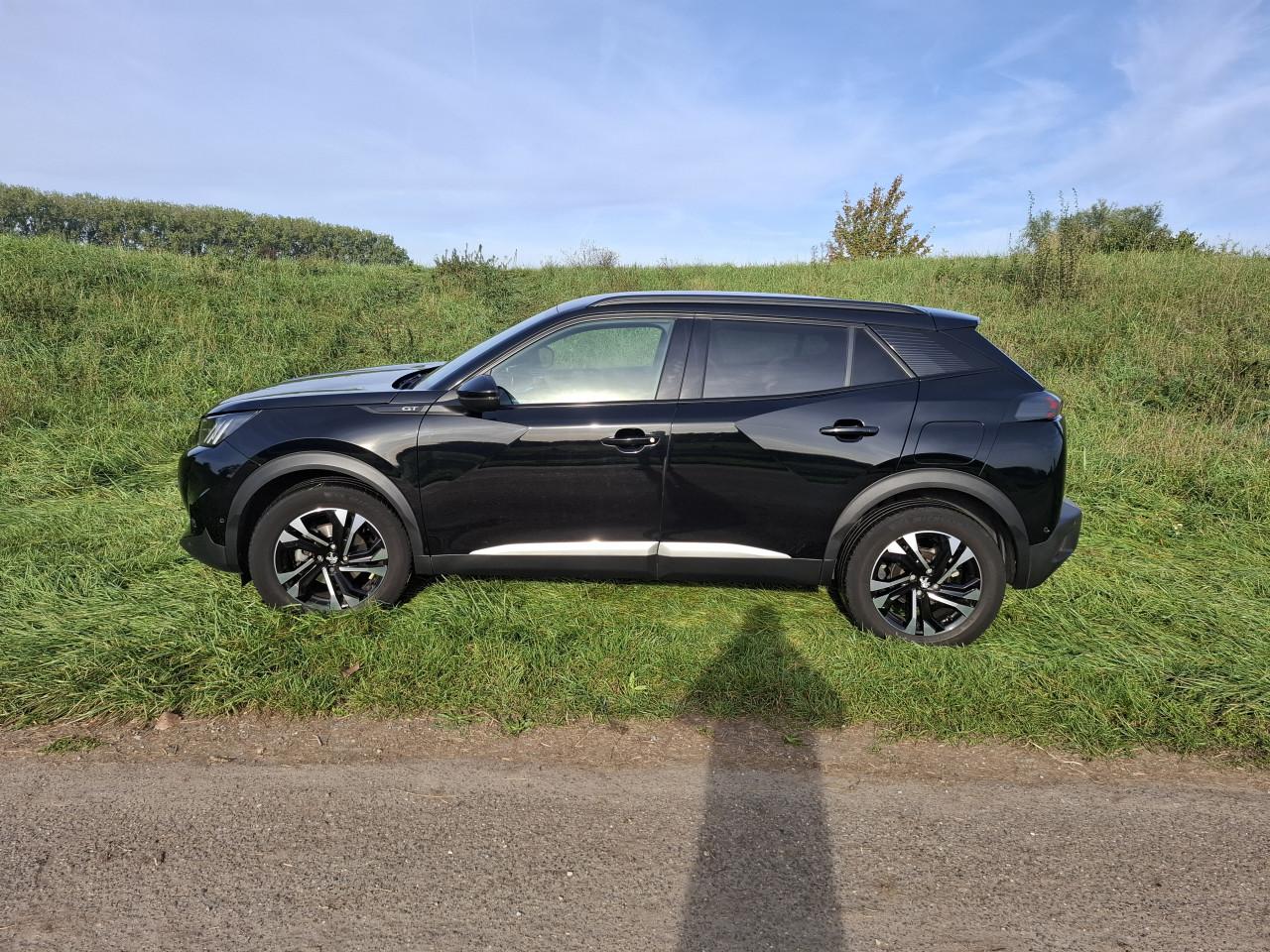 Zwarte Peugeot 2008 GT automaat/ 3D cockpit