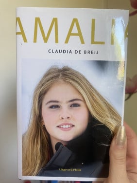 Boek Amalia door Claudia de Breij