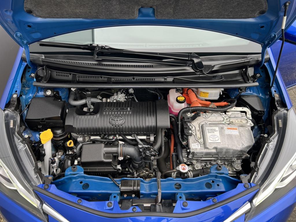 Toyota Yaris 1.5 hyb. premium | dealeronderhouden |