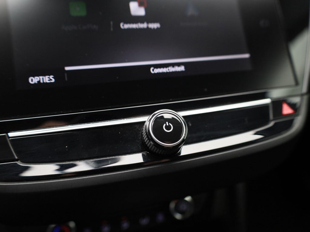 Opel Corsa 1.2 elegance | automaat | navigatie | apple carplay / android au
