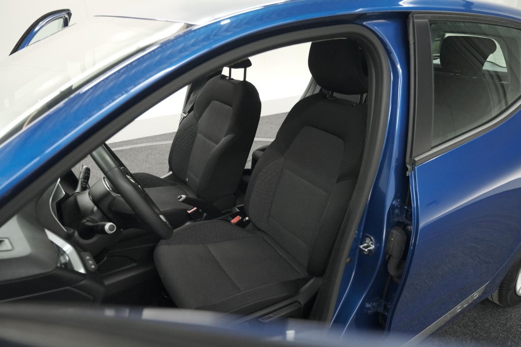 Renault Clio tce 90 zen | parkeersensoren | navigatie | apple carplay