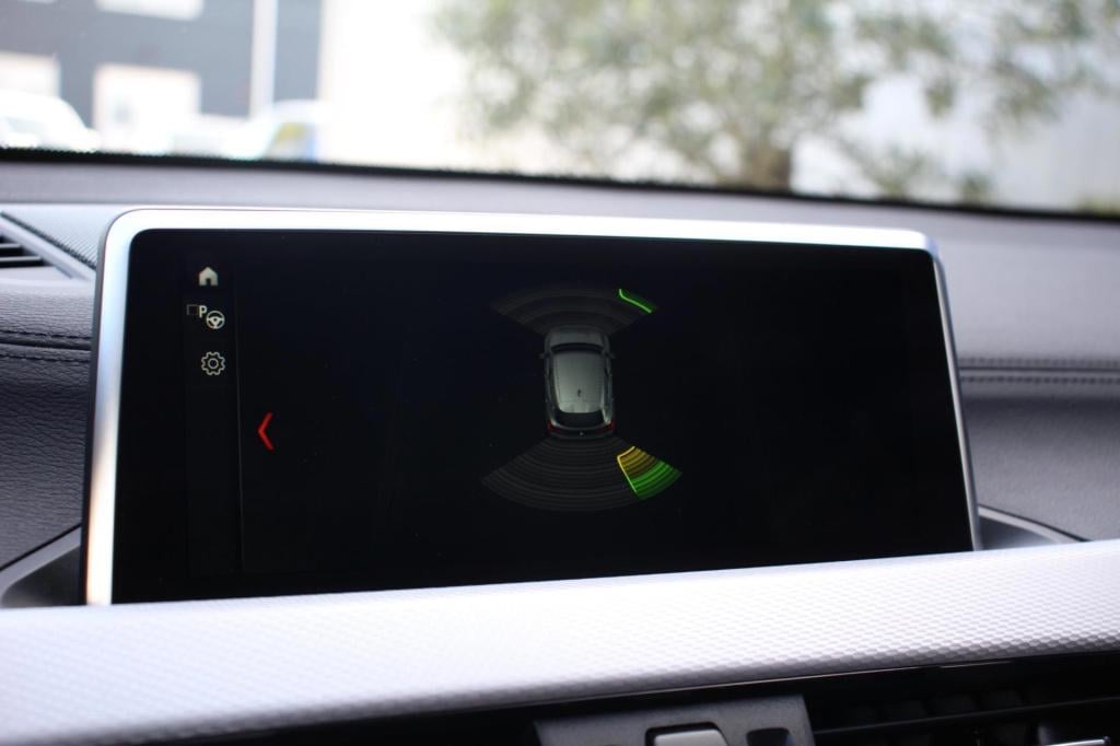 BMW X2 sdrive20i m-sport automaat - led - elek kofferklep - trekhaak - head