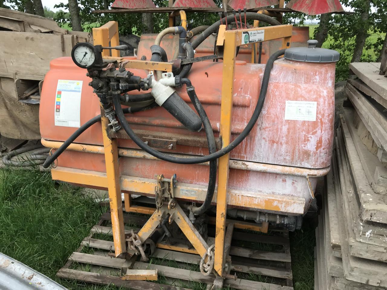 Schoffelmachine Steketee,Houten beluchtingskanalen, mechanische koeling enz