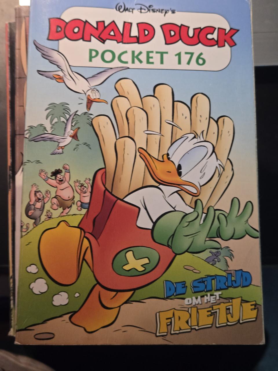 Donald Duck Pockets 12 stuks.  In nette gelezen staat.