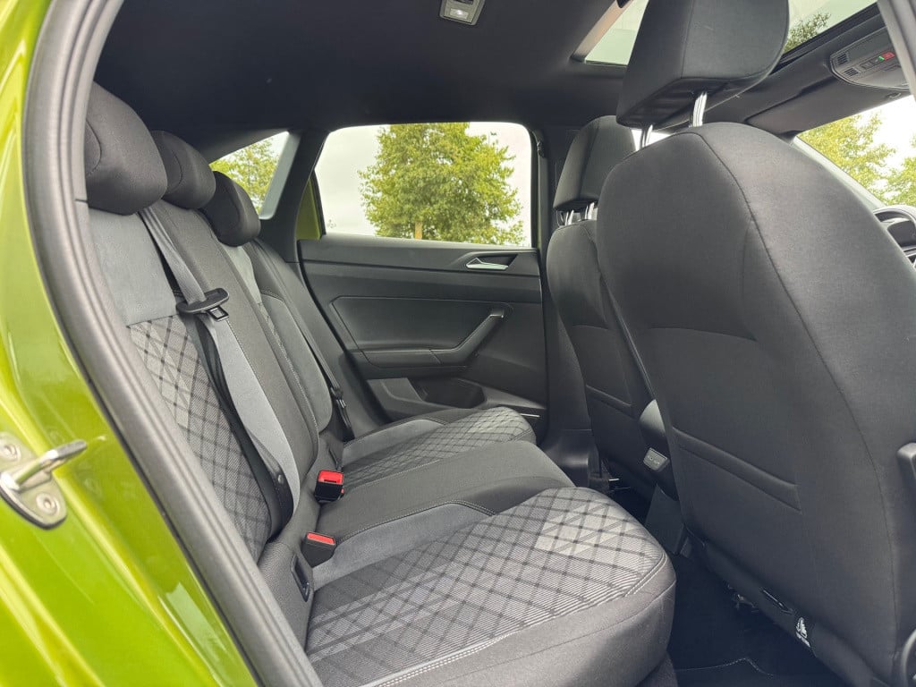 Volkswagen Taigo 1.0 tsi r-line - pano - 1e eigenaar * dsg
