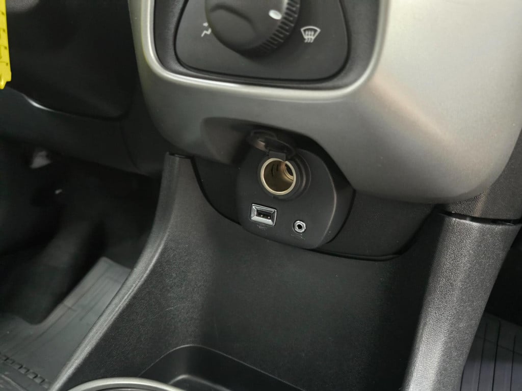 Toyota Aygo occasion 1.0 vvt-i x-play | tweedehands toyota aygo wit | autom