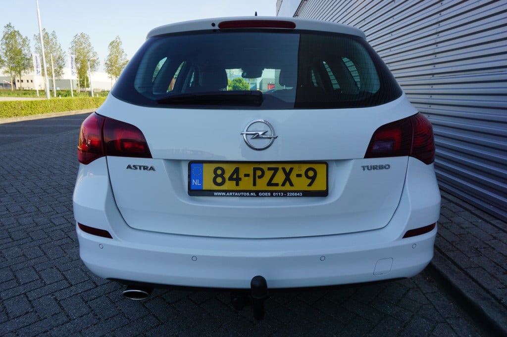 Opel Astra sports tourer 1.4 turbo sport airco / cruise / navi / elektr. ra