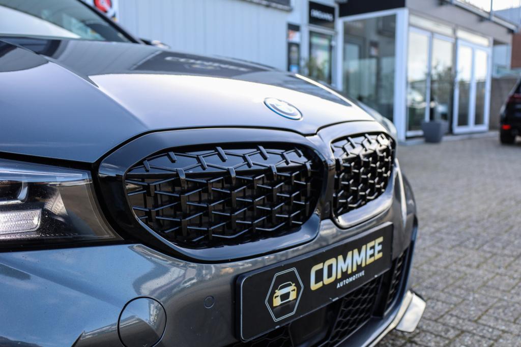 BMW 3-serie touring 330e m sport cam i trekhaak i acc i 292pk