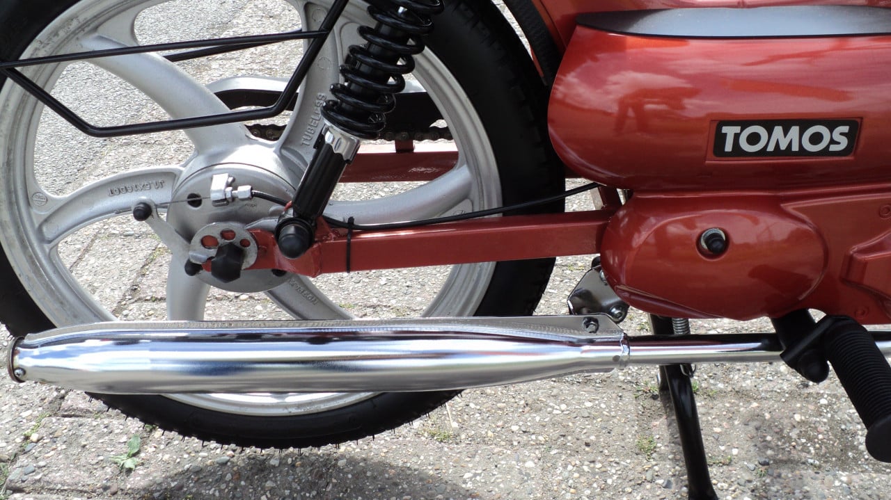 Tomos de Luxe E-start 45km gele plaat zo goed als nieuw