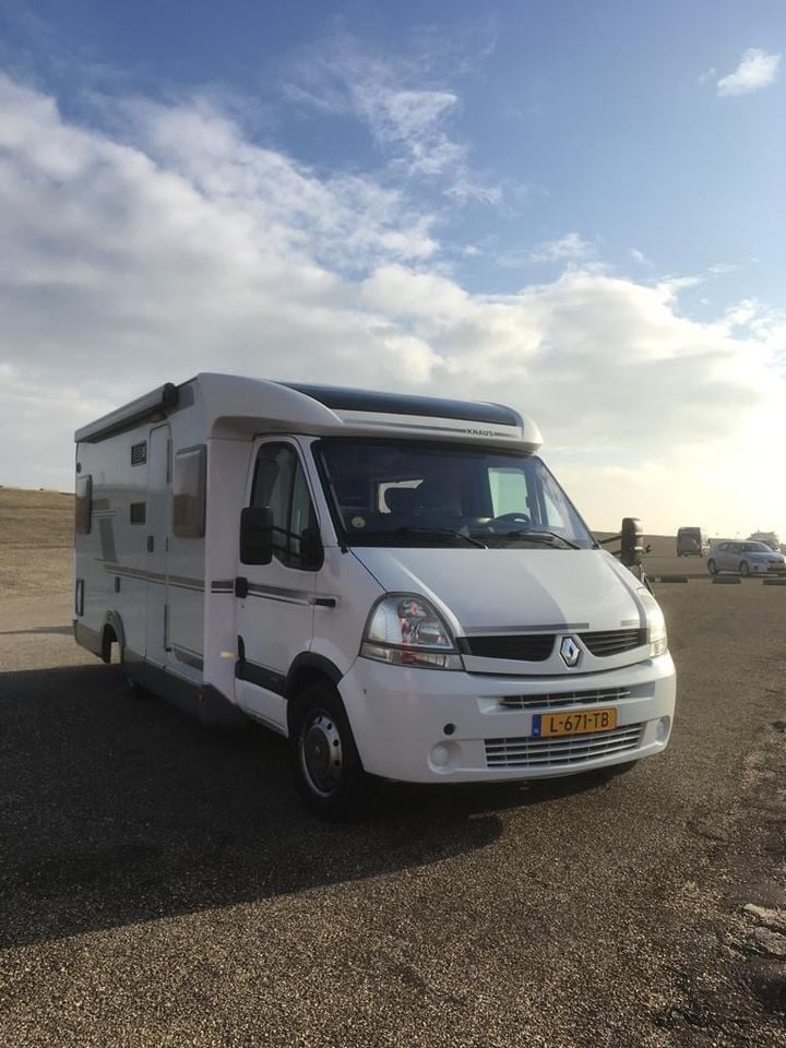 Te huur ruime knaus camper
