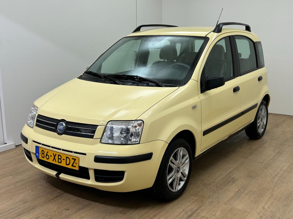 Fiat Panda occasion 1.2 emotion | geel | airco | 5 deurs |