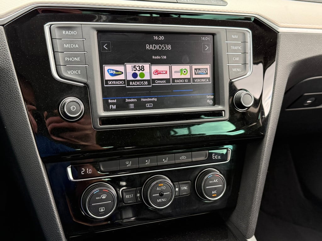 Volkswagen Passat variant 1.4 tsi gte