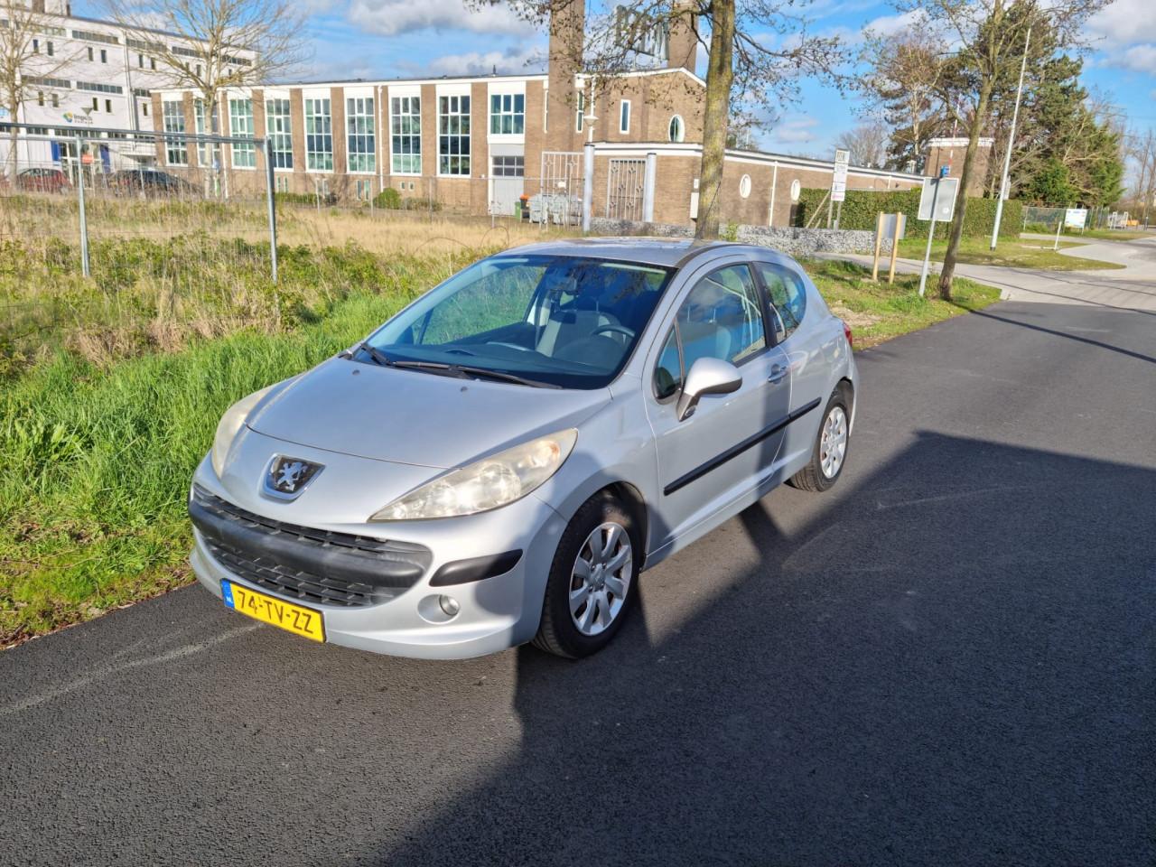 Peugeot 207 1.4i bouwjaar 2007 133.000km