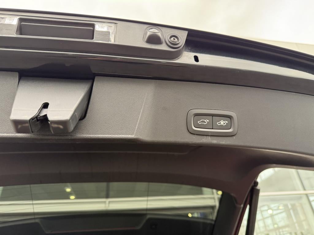 Volvo XC40 t5 262pk recharge r-design| adap.cruise| camera| trekhaak| keyle