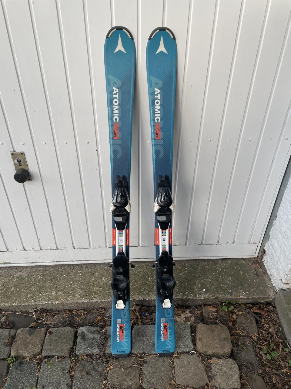 Ski’s Atomic Vantage Jr 130 cm, incl skistokken 100 cm