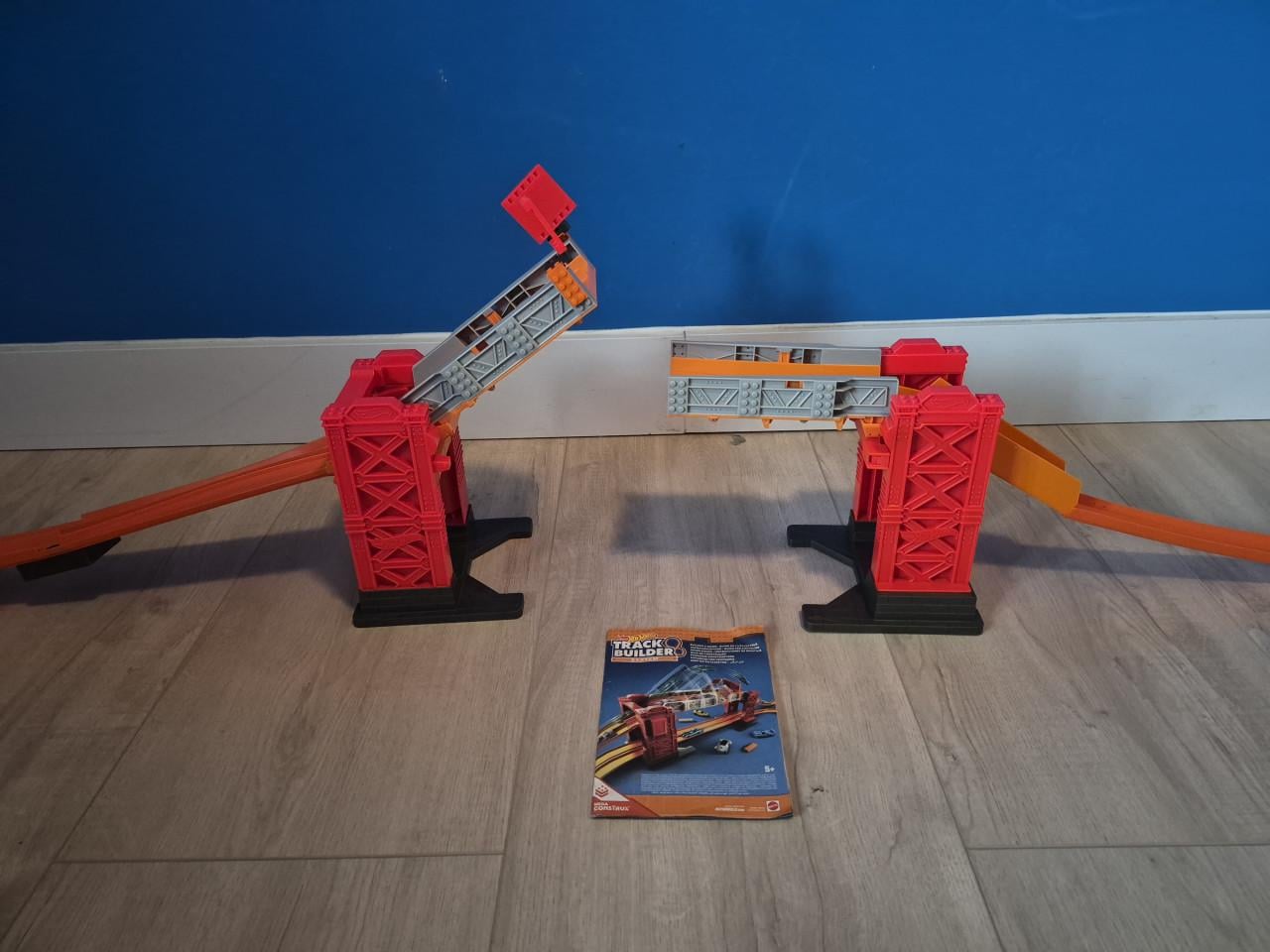 Hot Wheels Track Builder Elektrische Bewegende brug