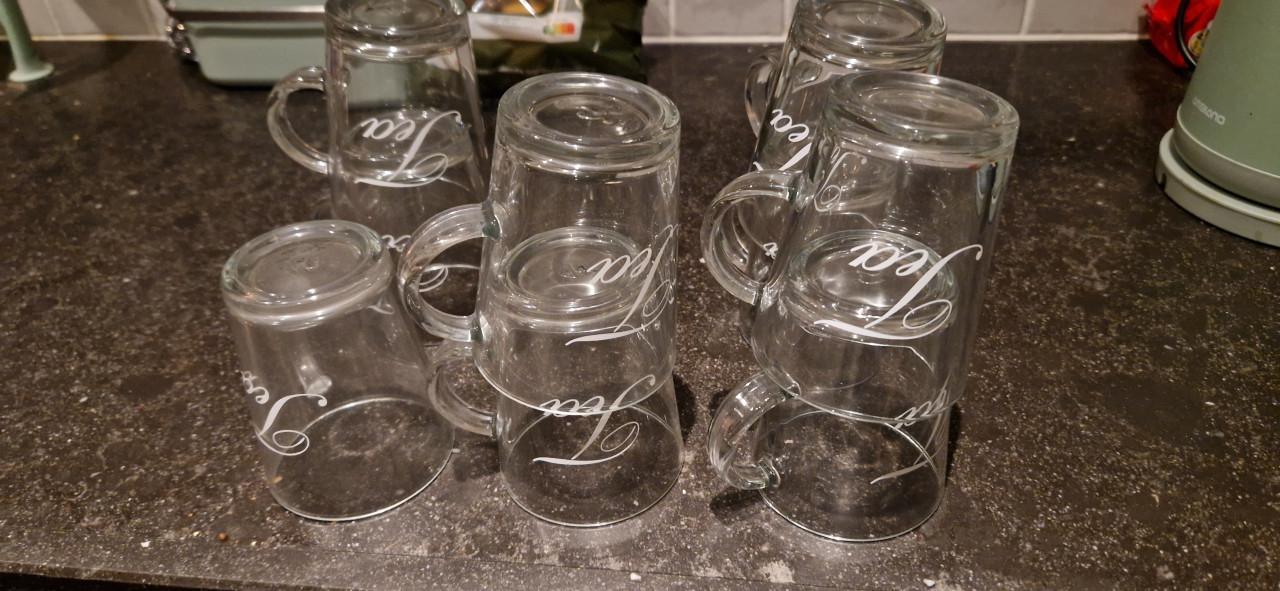 Thee glazen 9 stuks