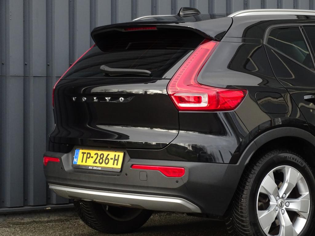 Volvo XC40 2.0 t4 momentum