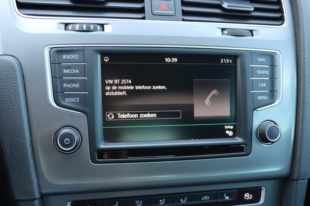 Volkswagen Golf 1.2 tsi business edition r connected