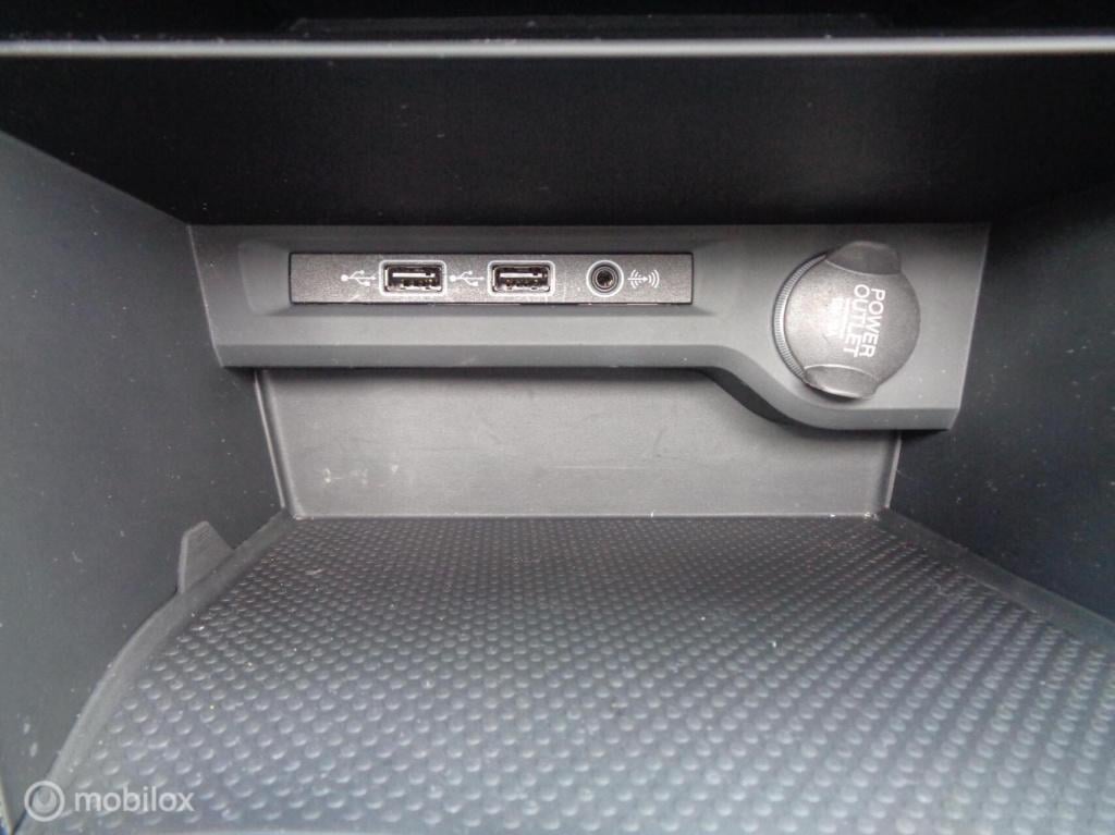 Volkswagen Touran 1.5 tsi comfortline business 7p/airco/pano/stoelverw/came