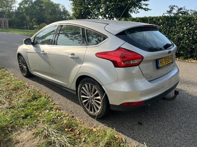 Ford Focus 1.0 titanium edition