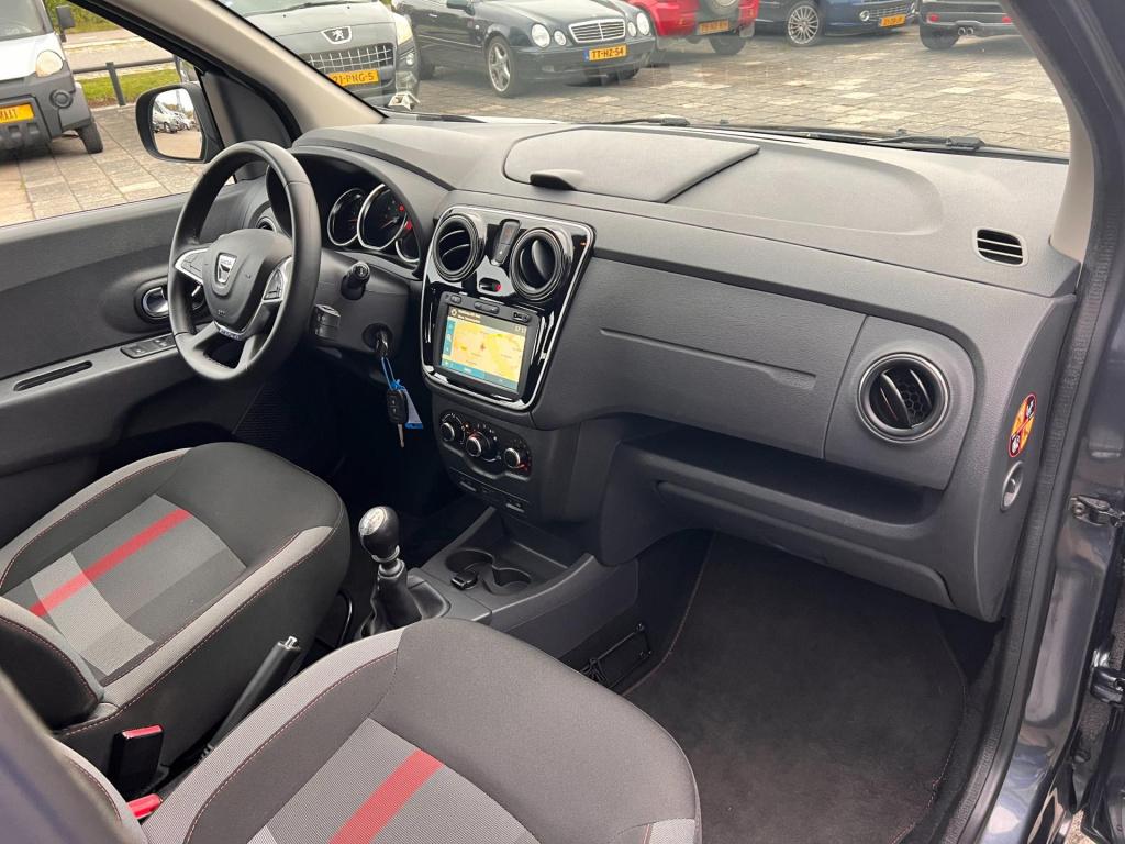Dacia Lodgy 1.3 tce tech road 7p. navi, trekhaak enz..