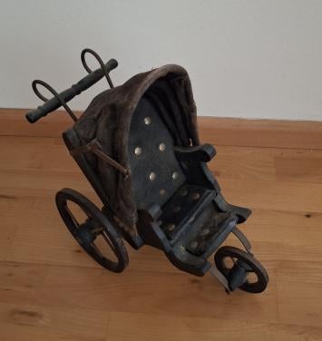 Vintage Poppenwagentje