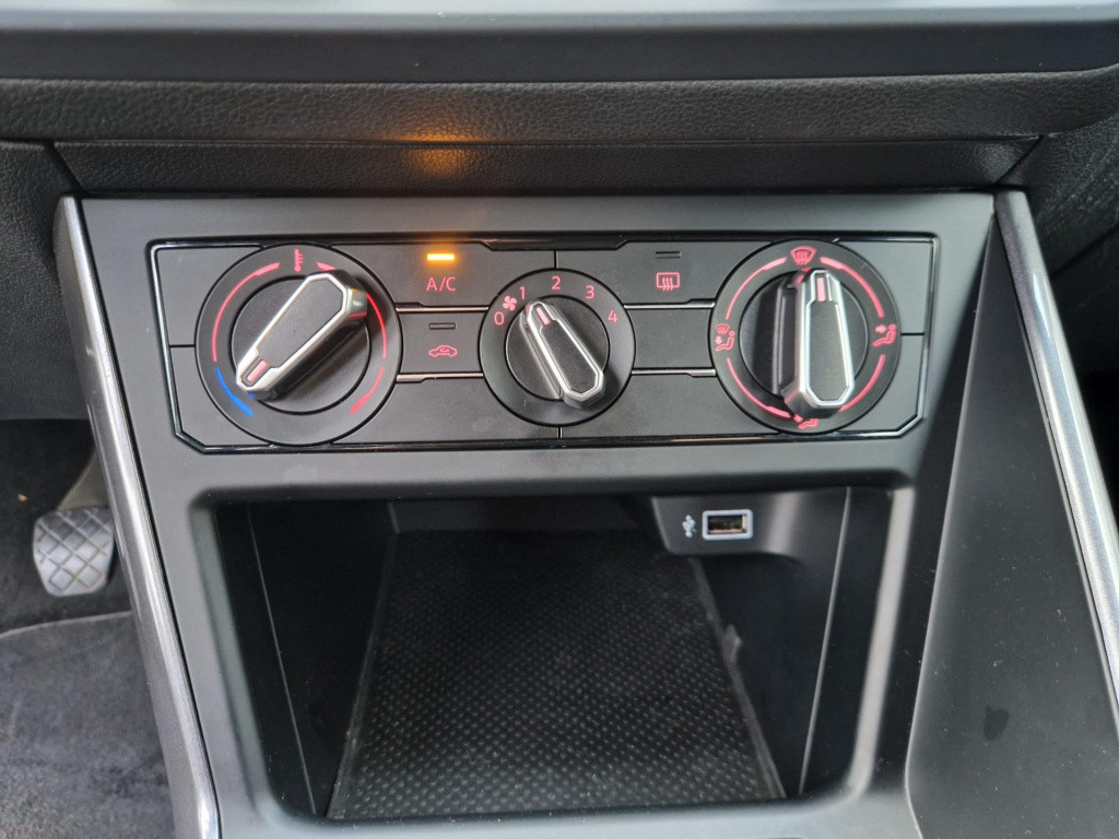 Volkswagen Polo 1.0 tsi comfortline | cruise control adaptief | airco | hal