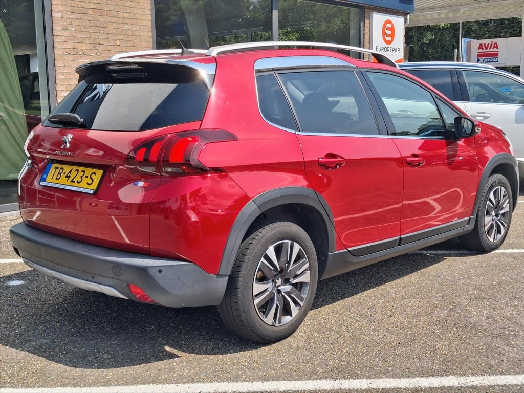 Peugeot 2008 1.2 pt 110pk allure eat6 automaat navigatie | achteruitrijcame