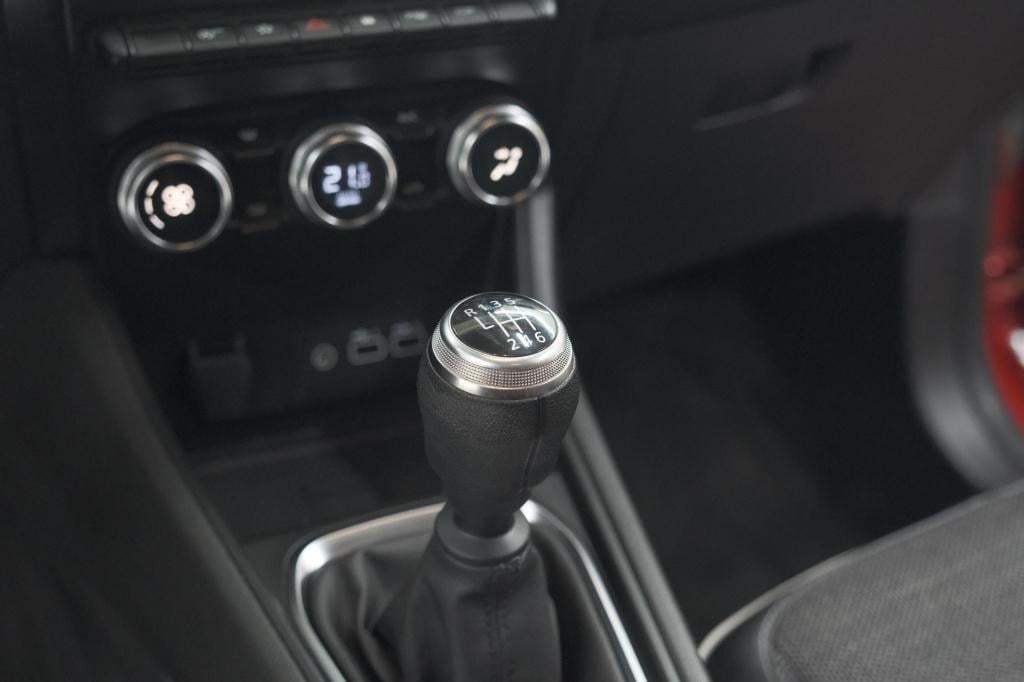 Renault Captur tce 90 techno | 360 camera | 9.3 inch grootscherm | apple ca