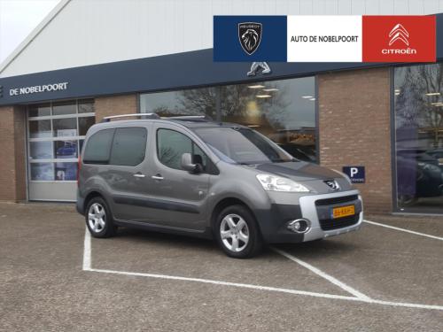 Peugeot Partner 1.6vti-110pk tepee outdoor zenith-dak | trekhaak | panorama