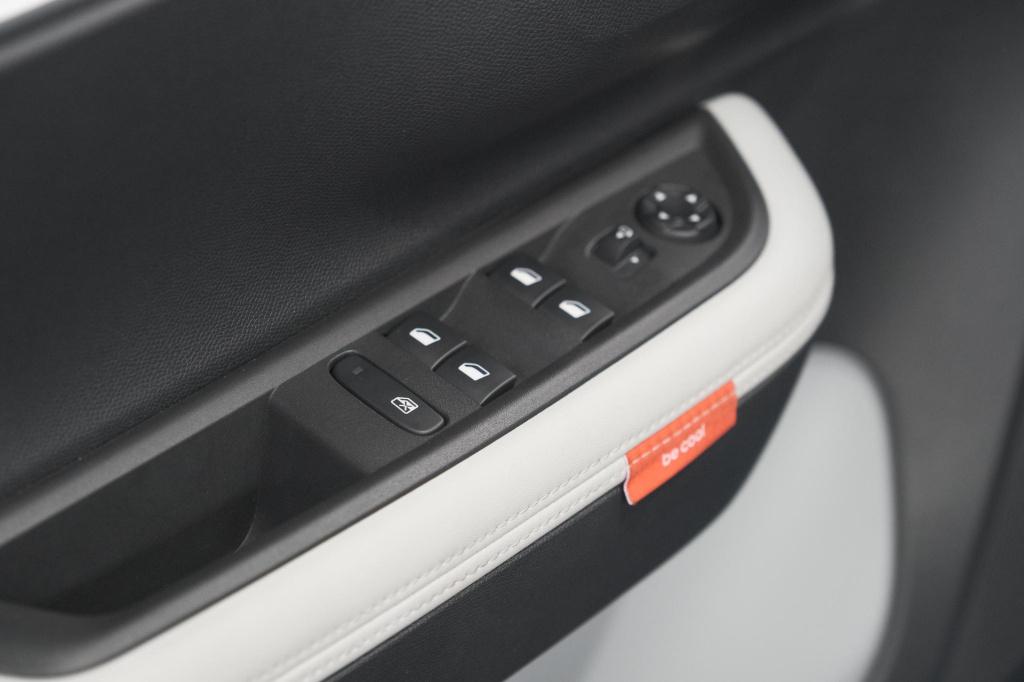 Citroen ë-c3 max 113pk 44 kwh 96,1% soh | 11 kw lader | camera | apple carp
