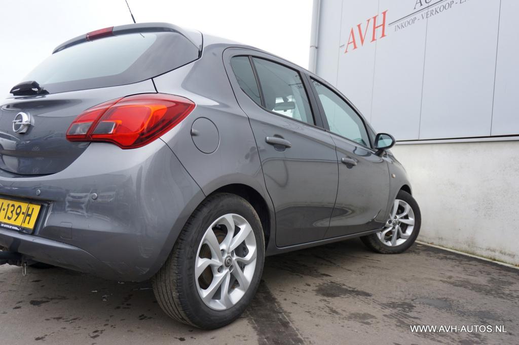 Opel Corsa 1.4 color edition