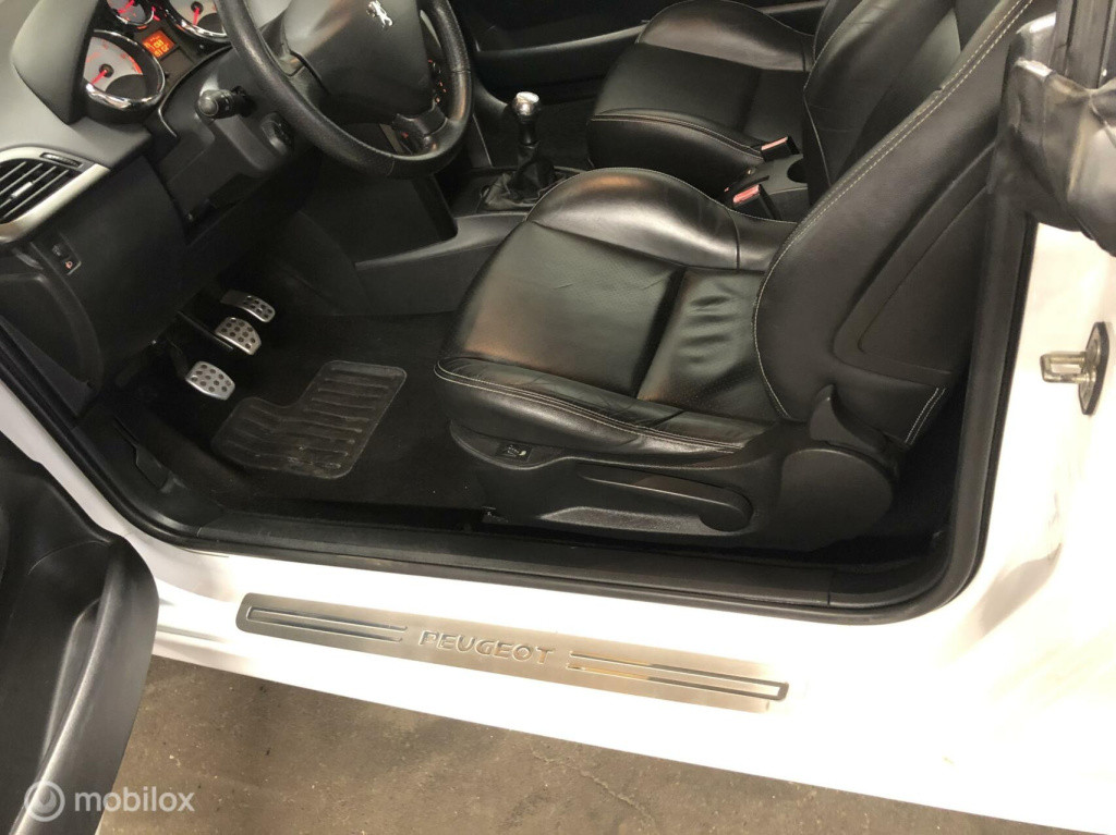 Peugeot 207 cc 1.6 vti griffe