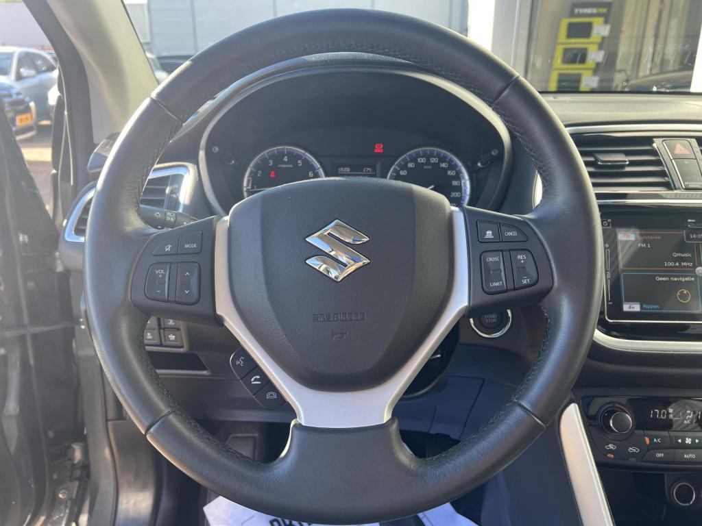 Suzuki Sx4 S-cross 1.4 boosterjet style smart hybrid