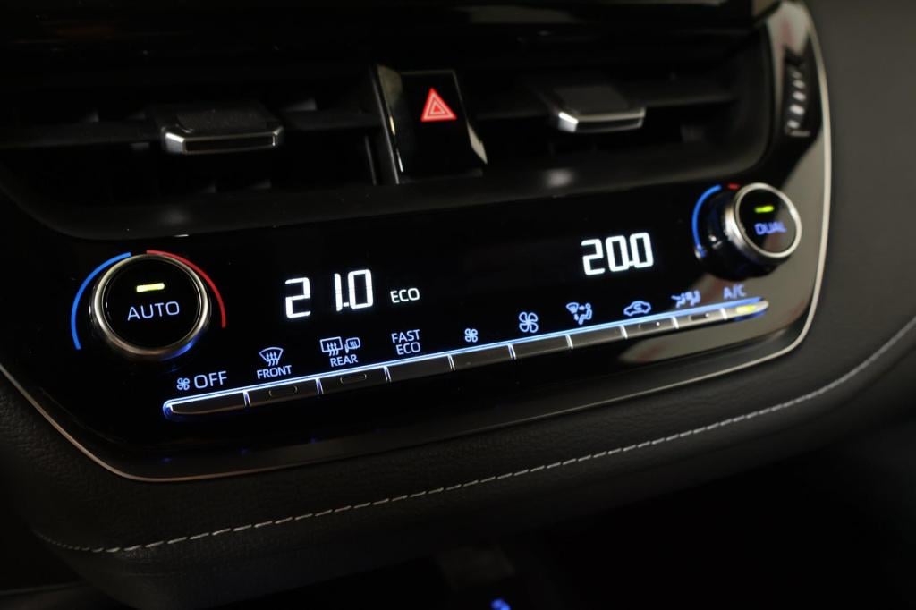 Toyota Corolla Touring Sports 1.8 hybrid business plus nl auto, adaptive cr