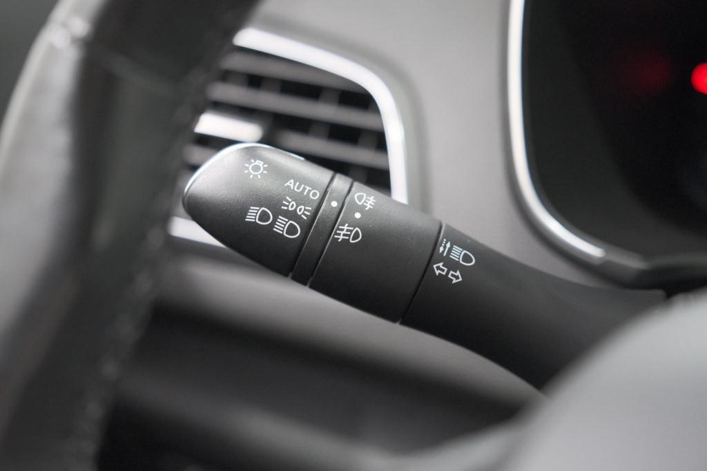 Renault Megane E-tech estate 1.6 plug-in hybrid 160 intens | stoelmassage |