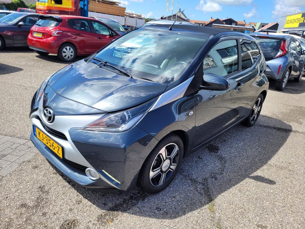 Toyota Aygo 1.0 vvt-i x-clusiv cabriodak