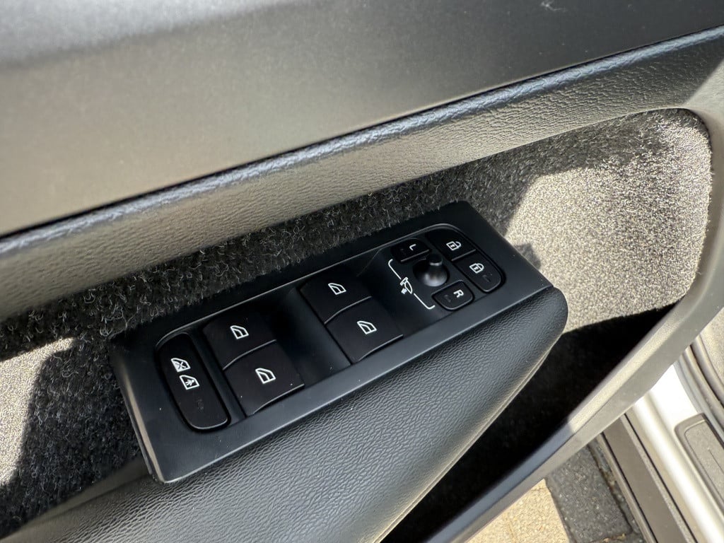 Volvo XC40 t3 160pk momentum | camera| trekhaak| h&k sound| stoelverw| carp