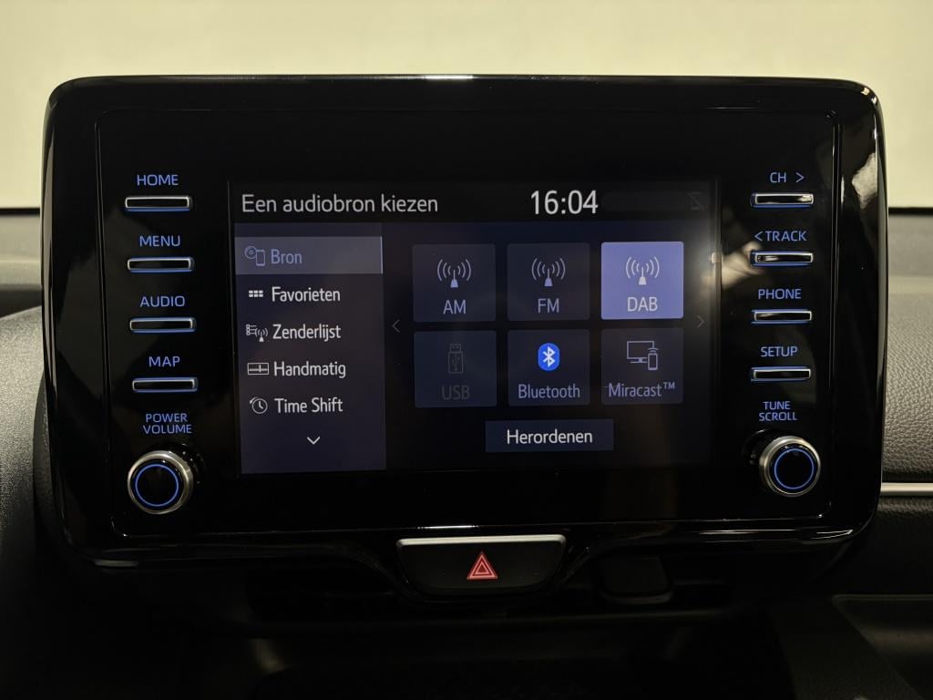 Toyota Yaris 1.5 hybrid dynamic | trekhaak |