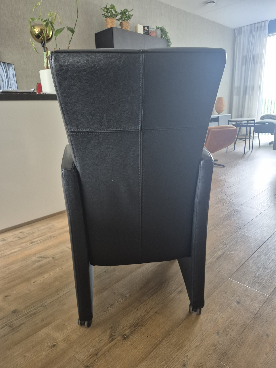 Leren stoelen