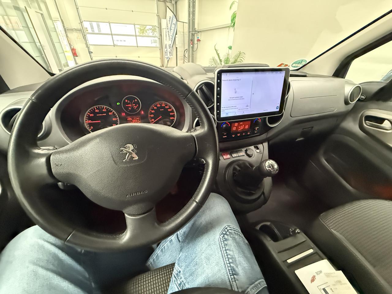 2P. Microcamper Peugeot Partner Tepee 1.2 Benzine!  – auto én camper in één