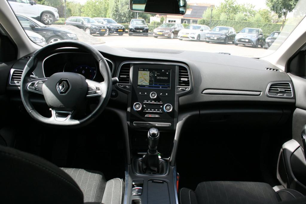 Renault Megane 1.3 tce limited / trekhaak / navi / pdc / keyless