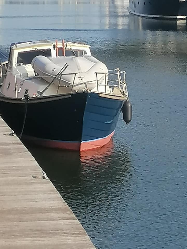 Motorboot. Polyester overnaads