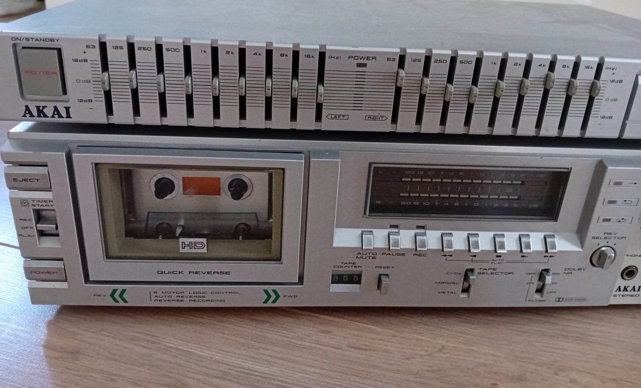 Vintage akai CS-F33R cassettedeck.