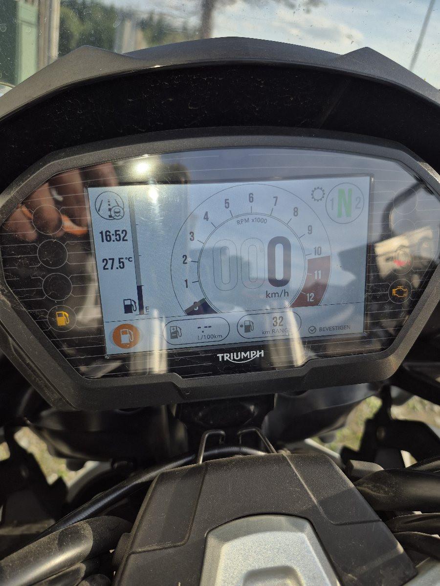 Triumph Tiger 1200 SE Alpine uit 2020, dikke allroad motor