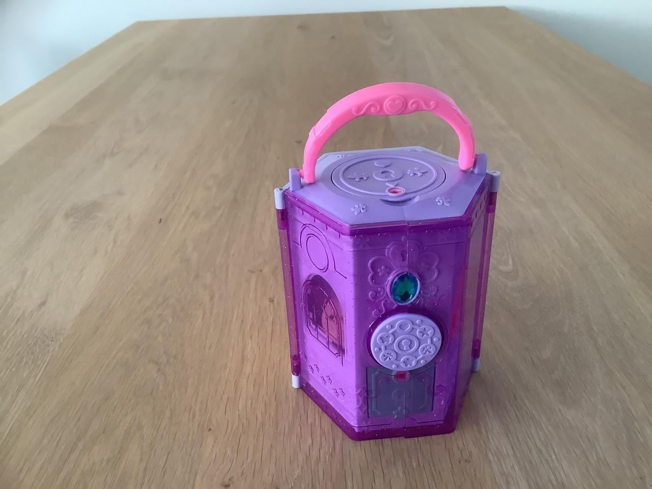 Oh my Kawaii - Verrassingsdoos met sleutels om de deurtjes te openen